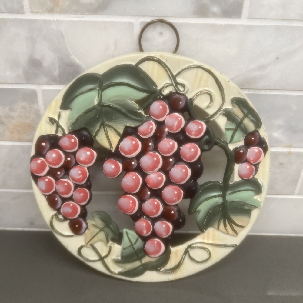 Trivet Grapvine Fruit #130 Round  Footed Wall Decor 8" ODI 2005 Cast Iron